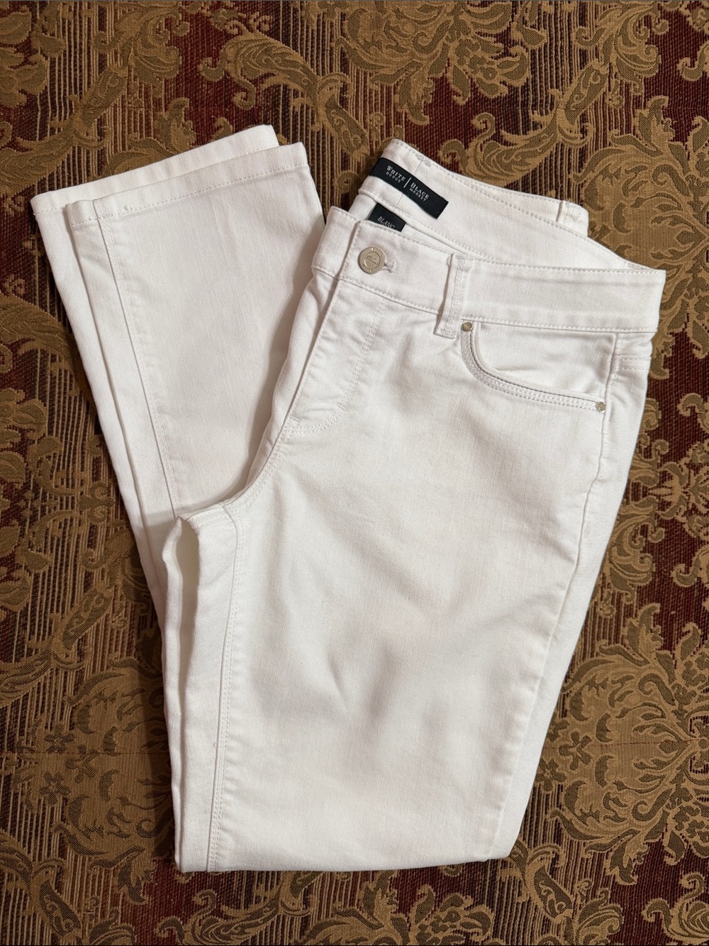 White House Black Market - White Skinny Jeans Size 6